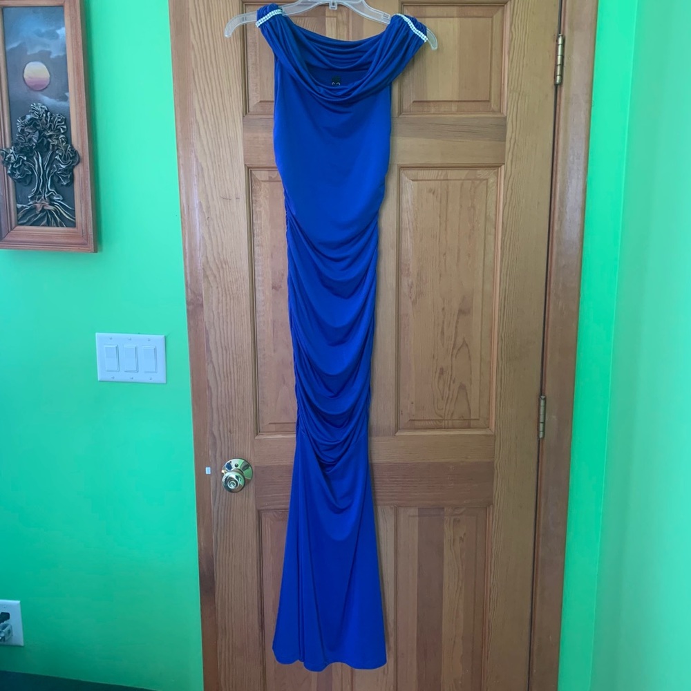 Off the Shoulder Skin-Tight Prom Dress